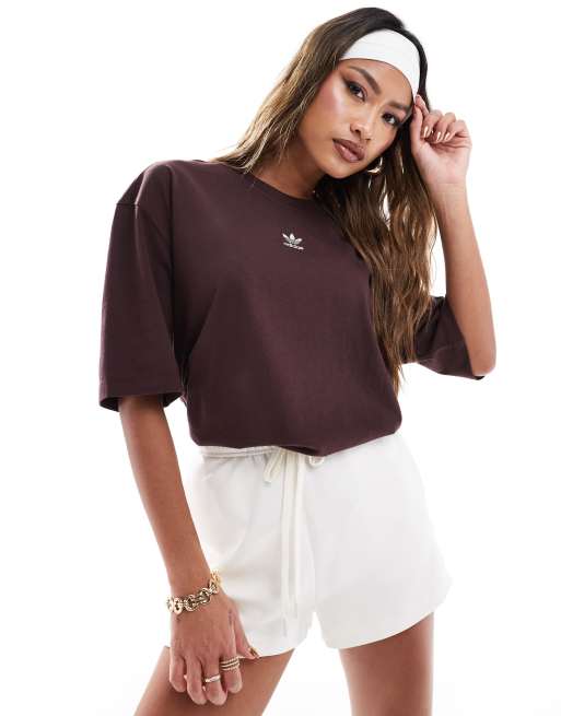 adidas Originals – Essentials – Brun t-shirt i boyfriend-modell