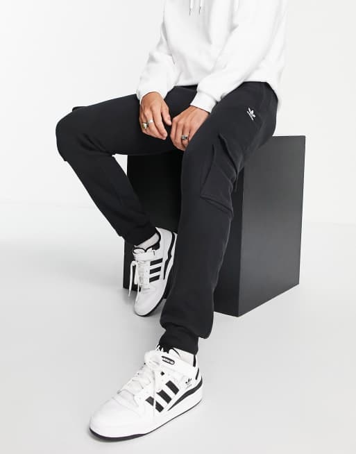 adidas Originals – Essentials – Cargo-Jogginghose in Schwarz