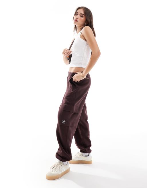 adidas Originals – Essentials – Cargohose in Schattenbraun