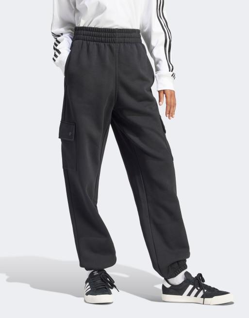 adidas Originals – Essentials – Czarne joggersy bojówki z wykończeniem polarowym