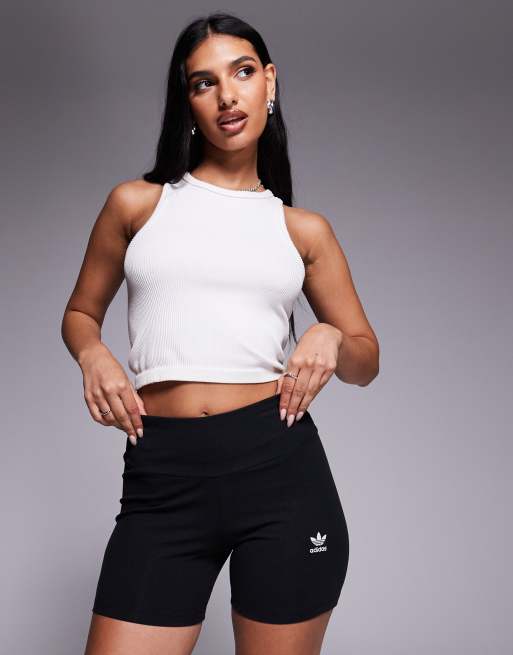 adidas Originals – Essentials – Czarne prążkowane szorty booty z logo Trefoil