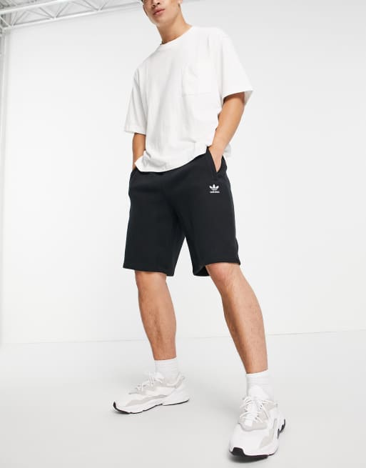 adidas Originals – Essentials – Czarne szorty z małym logo