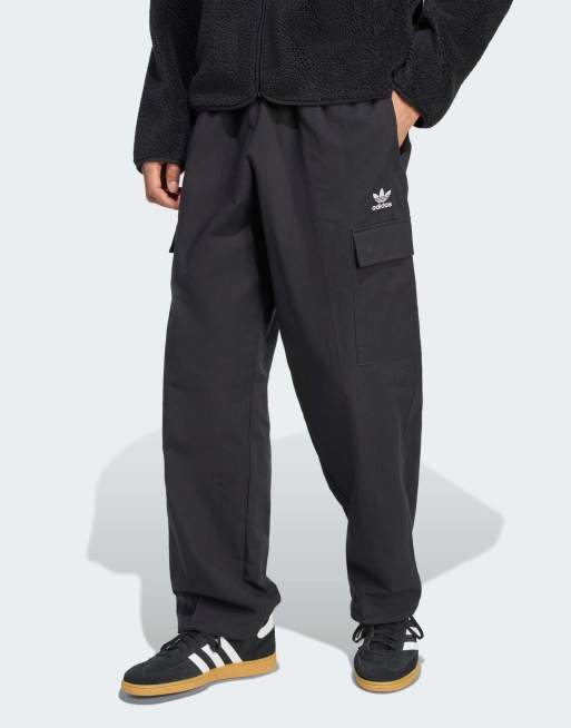 adidas Originals – Essentials – Czarno-białe spodnie z logo Trefoil