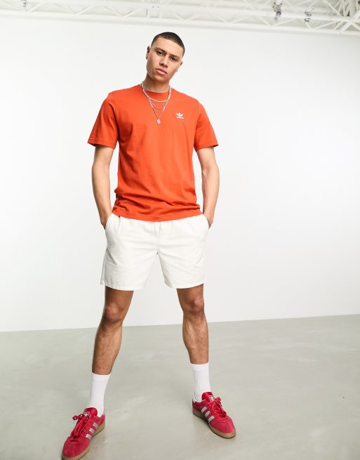 adidas Originals – Essentials – Czerwony T-shirt z małym logo Trefoil