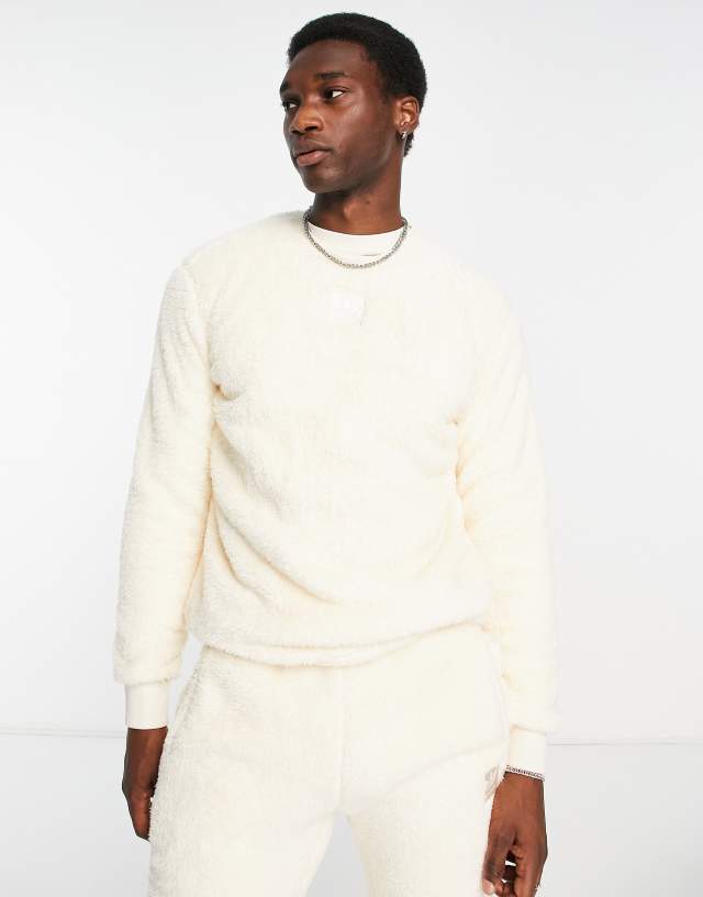 adidas Originals - essentials+ fluffy crew neck sweatshirt in wonder white