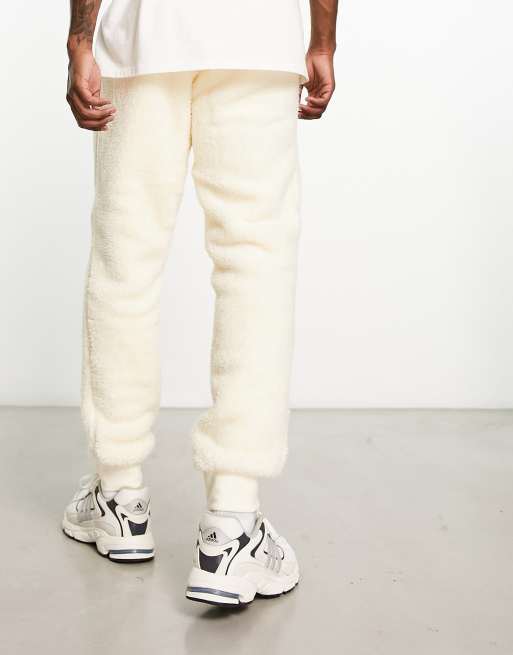 adidas Mens Essentials+ Fluffy Fleece Sweat Pants : : Clothing,  Shoes & Accessories