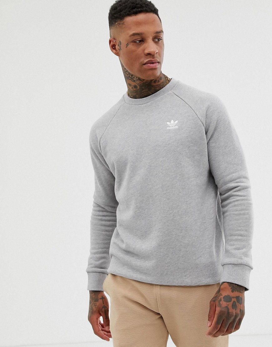 Adidas Originals – Essentials – Grå sweatshirt med liten logga DV1642