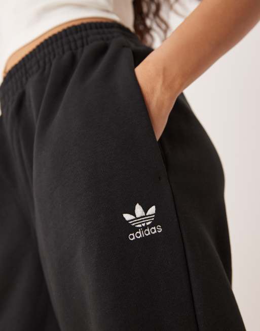 adidas Originals – Essentials – Hose aus Fleece in Schwarz mit weitem Bein, 4 von 5