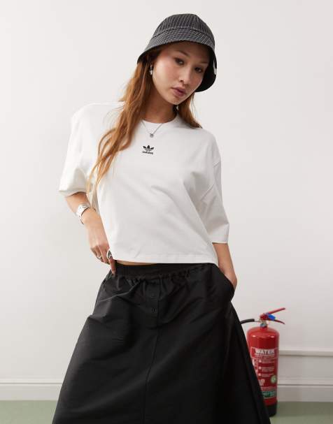 adidas Originals - Essentials - Hvid og cropped T-shirt med trekløverlogo - view 1