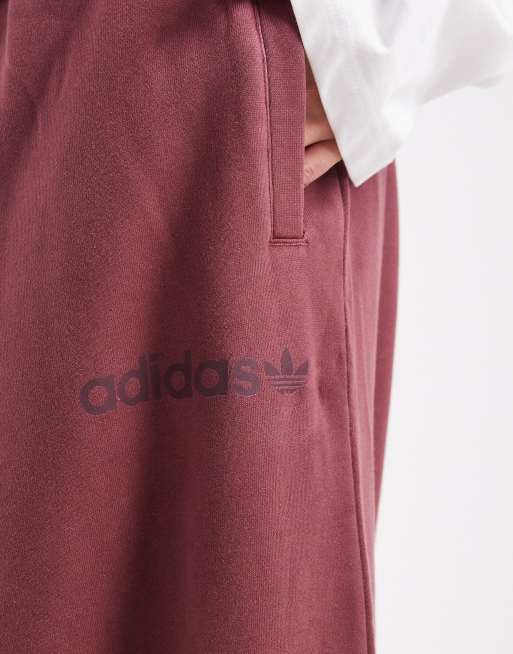 adidas Originals – Essentials – Japan Jogger+ – Boyfriend-Jogginghose in verwaschenem Kastanienbraun mit linearem Logo, 3 von 5