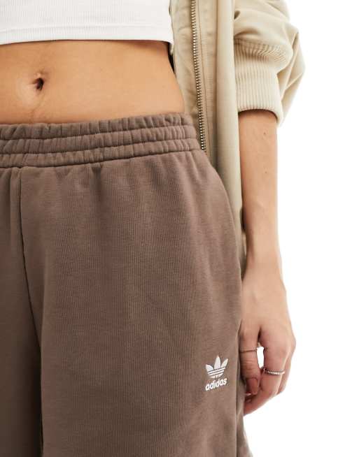 Brown store adidas shorts