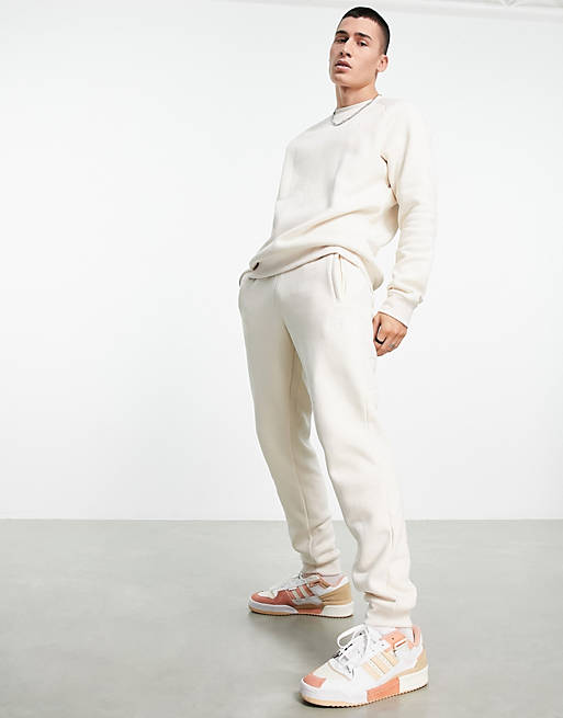 Tracksuits adidas Originals Essentials joggers in wonder white 