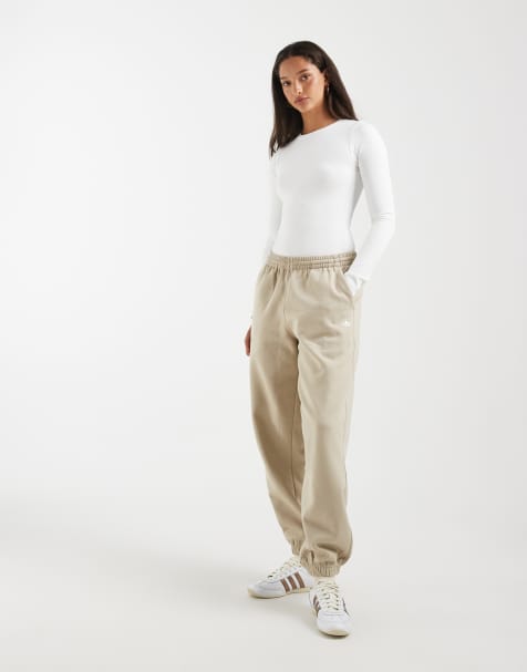 adidas Originals – Essentials – Kakifärgade, lediga mjukisbyxor i fleece - view 1