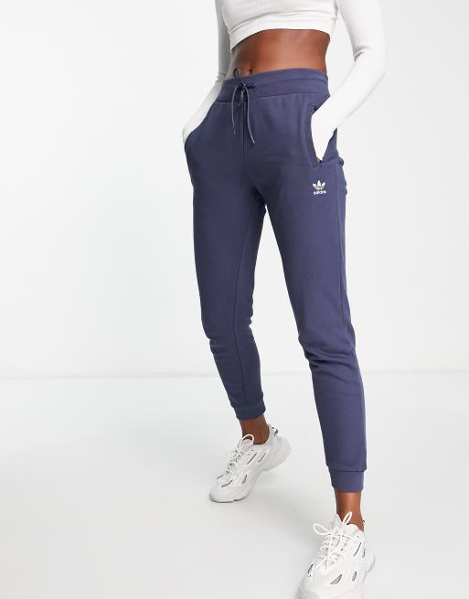 adidas Originals - Essentials - Marineblå joggingbukser med smalle ben