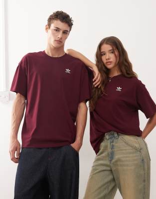 adidas Originals - Essentials - Oversize-T-Shirt in Burgunderrot