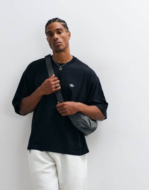 adidas Originals – Essentials – Oversize-T-Shirt in Schwarz, 5 von 5