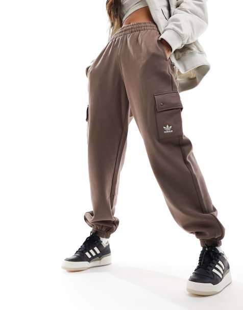 adidas Originals - Essentials - Pantalon de jogging cargo - Marron - view 1