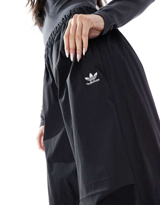 adidas Originals Essentials Ripstop Parachute Pants in black