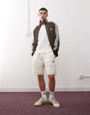 adidas Originals - Essentials - Short à logo trèfle - Blanc merveilleux
