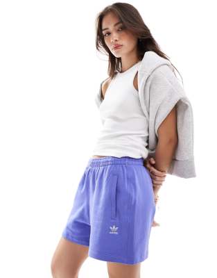 adidas Originals - Essentials - Shorts in Blau