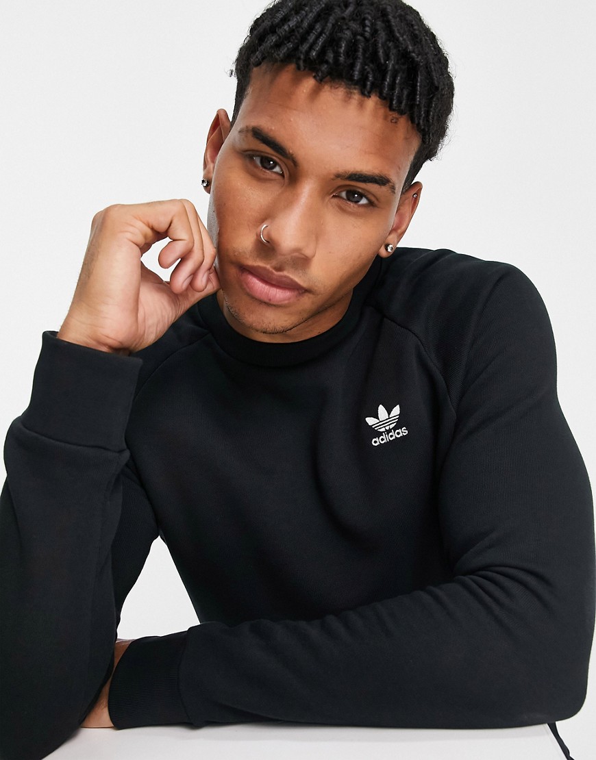 Adidas Originals – Essentials – Svart sweatshirt med liten logga