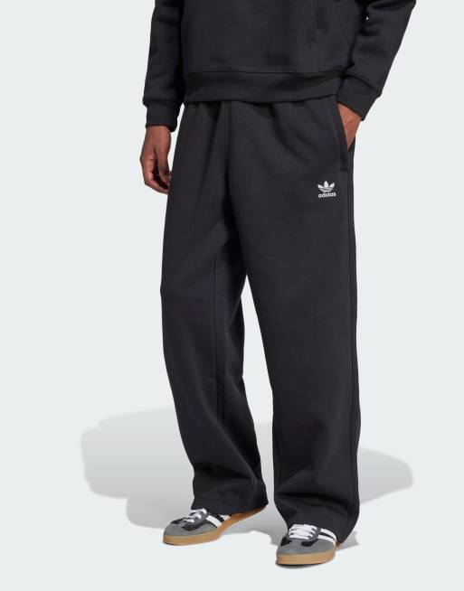 adidas Originals – Essentials – Svarta byxor med öppen fåll och treklöverlogga