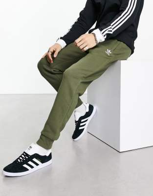 Adidas cheap joggers khaki