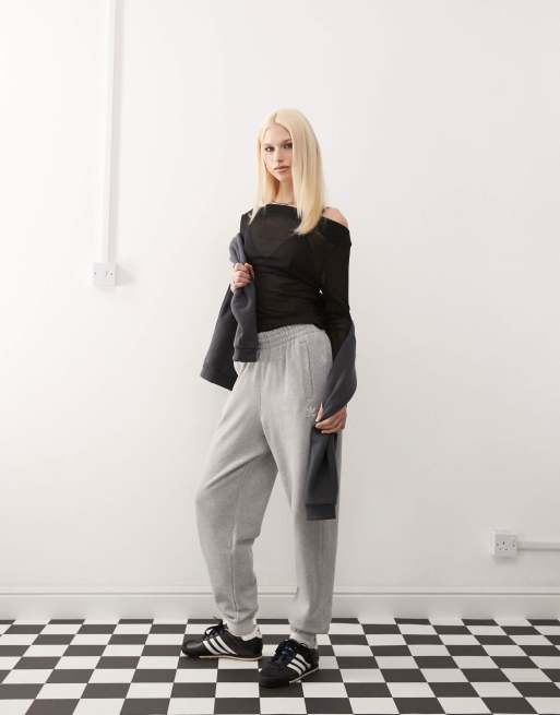 adidas Originals – Essentials – Szare joggersy