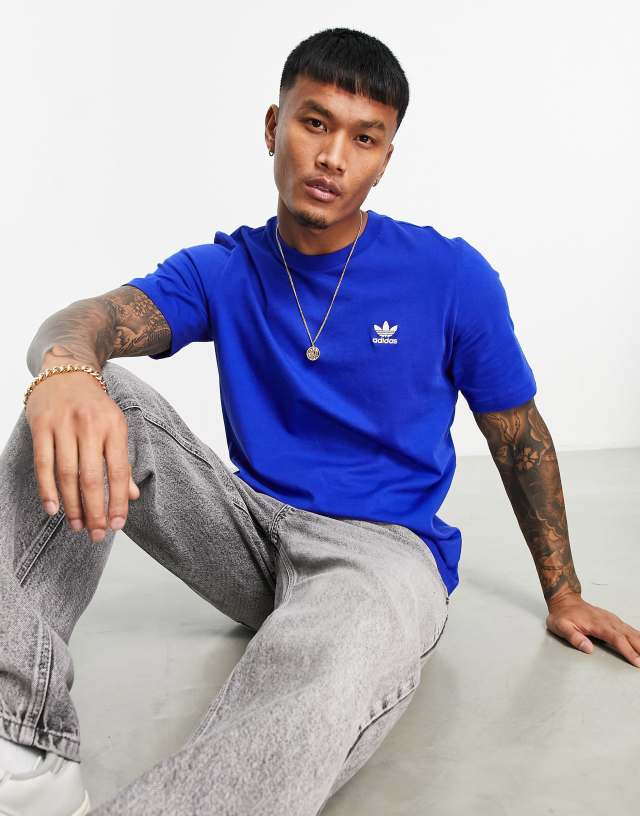 adidas Originals essentials t-shirt in blue