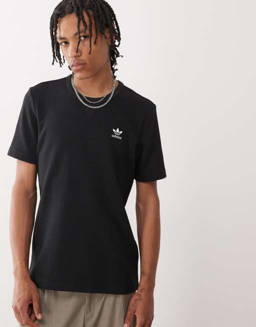 adidas Originals - Essentials - T-shirt met wafelstructuur en trefoil in zwart/wit