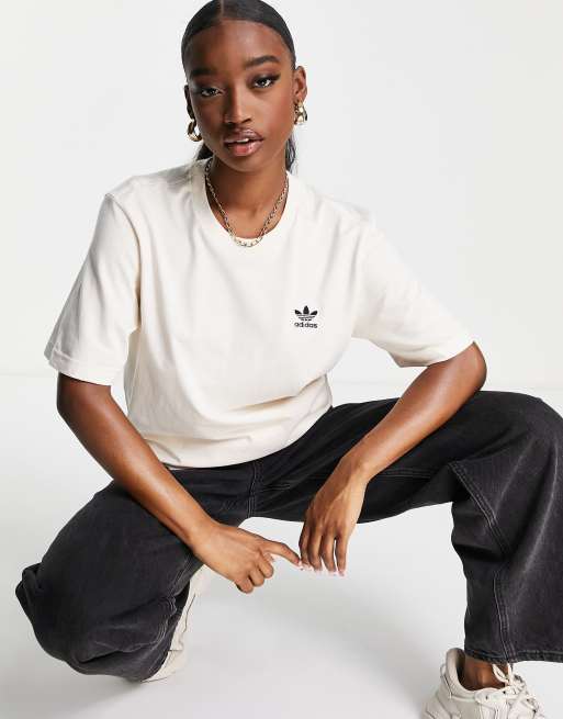 adidas Originals – Essentials – T-shirt w kolorze złamanej bieli