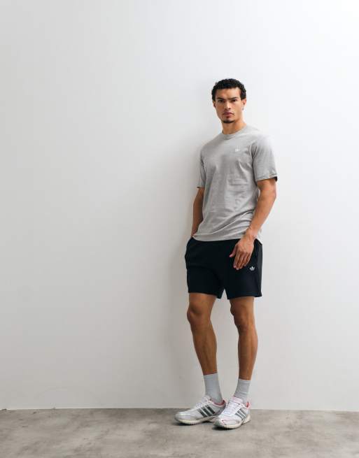 adidas Originals essentielles T-Shirt in Grau mit regulärer Passform, 4 von 5