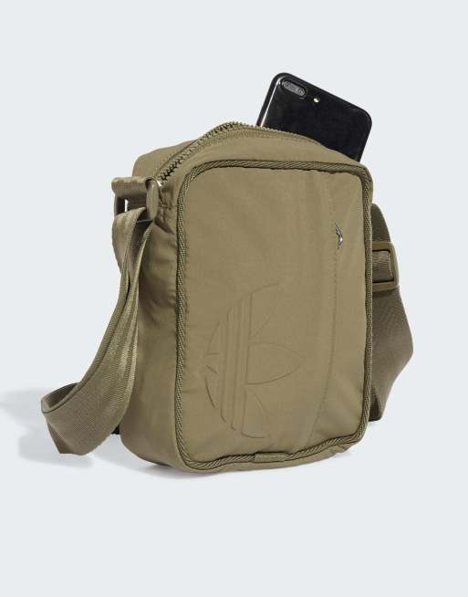 ショルダーバッグ ADIDAS Everyday Icons Small Item Bag TF5D0244 adidas Originals Everyday icons small item bag in olive
