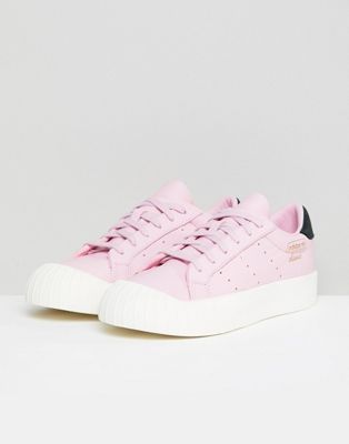 adidas everyn pink