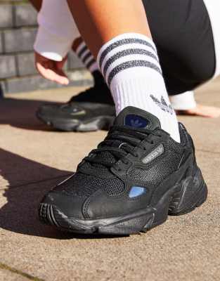 adidas falcon black