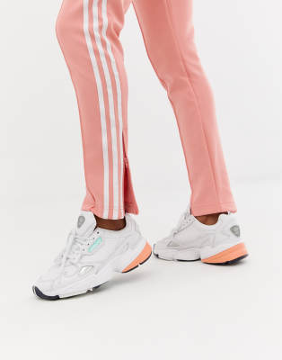 adidas falcon indossate