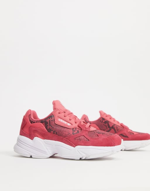 Red best sale adidas falcon