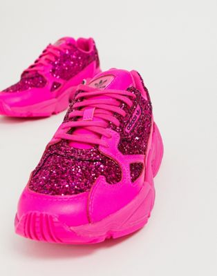 adidas Originals - Falcon - Sneakers premium con glitter rosa | ASOS