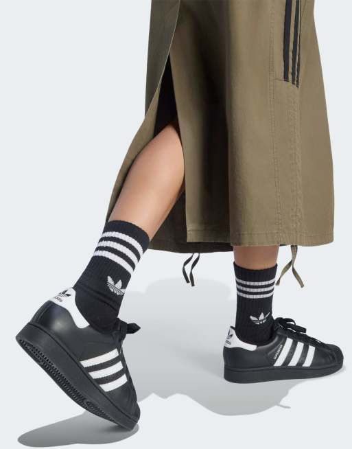 adidas Originals Fallschirmrock in Olive Strata, 3 von 4
