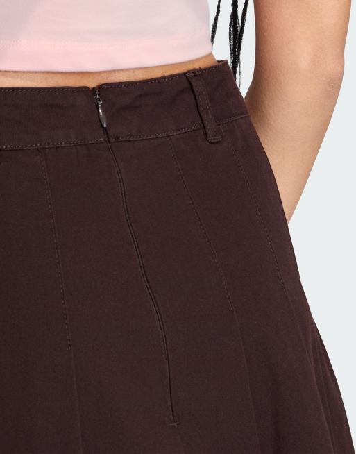 adidas Originals – Faltenrock aus Twill in Aurora Coffee, 3 von 4