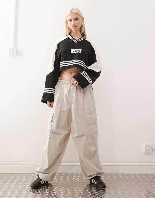 adidas Originals Felpa nera e bianco sporco color block ASOS