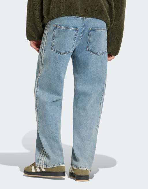 adidas Originals – Firebird Adicolor – Jeans in blauer Used-Waschung mit mittelhohem Bund und geradem Schnitt, 2 von 3