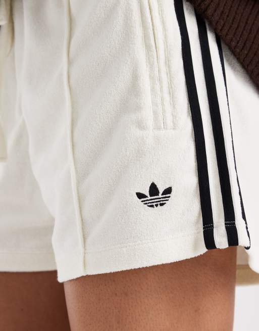 adidas Originals – Firebird – Frottee-Shorts in Wollweiß, 5 von 5