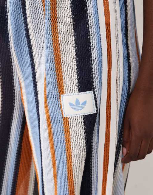 adidas Originals – Firebird – Gestreifte Häkel-Trainingshose in Blau und Braun, 5 von 5