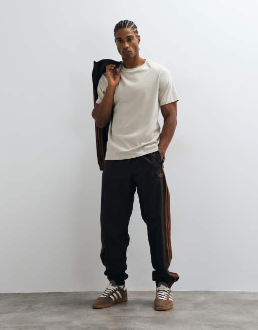 adidas Originals Firebird gewebte Trainingshose in Braun, 4 von 5