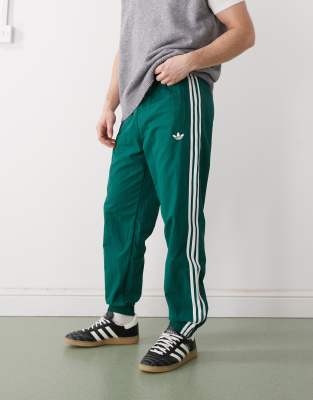 Originals - Firebird - Gewebte Trainingshose in Collegiate Green-Grün Grün S