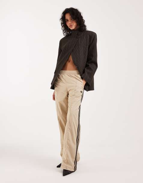 adidas Originals – Firebird – Locker geschnittene Trainingshose aus Nylon in hellem Khaki und Braun - view 1