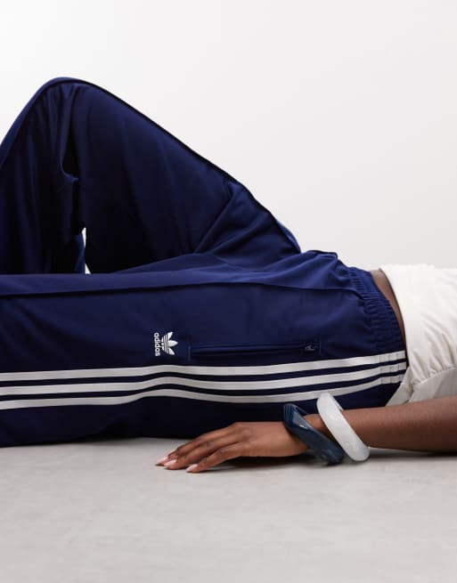 adidas Originals – Firebird – Locker sitzende Trainingshose in Marineblau, 4 von 5