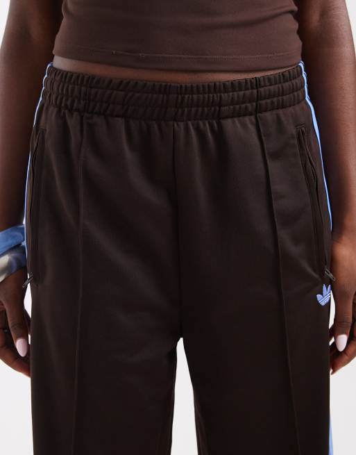 adidas Originals Firebird lockere Trainingshose in Braun und Blau, 5 von 5
