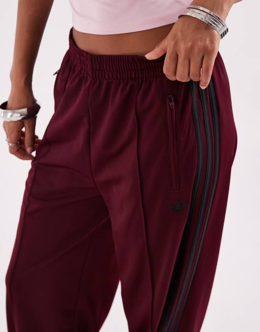 adidas Originals Firebird lockere Trainingshose in Burgunderrot, 2 von 5